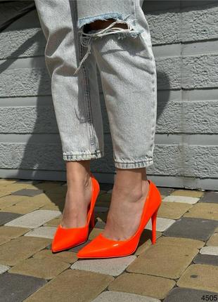 Оранжевые женские туфли лодочки лак в горсть5 фото