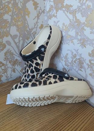 Жіночі crocs baya platform printed leopard, розмір w83 фото