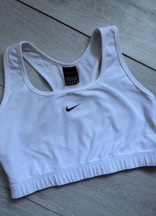 Спортивный топ nike