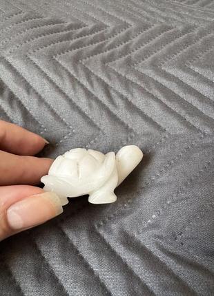 Статуетка черепашка з кварцу
