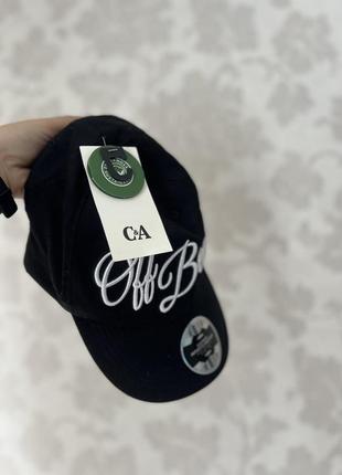 Чоловіча кепка чорного кольору c&a