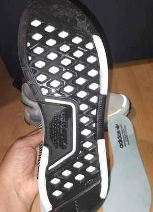 Adidas nmd_r1 v3 45р 5