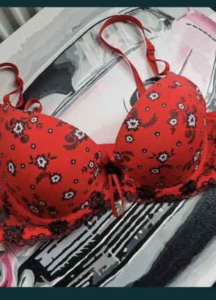 Бюстгалтер