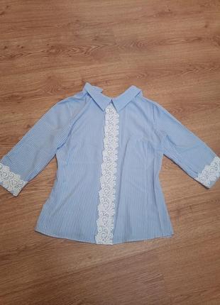 Блуза з мереживом