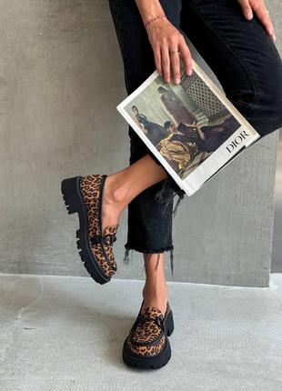 Натуральні шкіряні леопардові трендові лофери