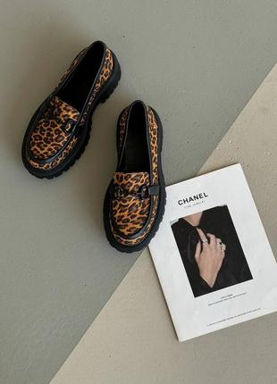 Натуральні шкіряні леопардові трендові лофери