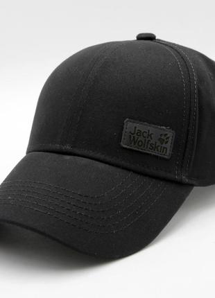 Бейсболка черная летняя с эмблемой сбоку 57-58 р с регулировкой размера