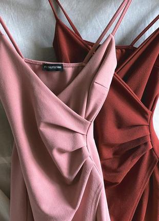 Плаття prettylittlething