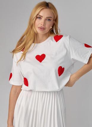 Женская футболка oversize с сердечками - белый с красным цвет, s (есть размеры)
