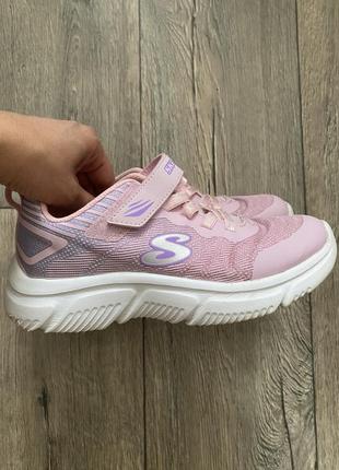 Кросівки для дівчинки skechers 34-35 розмір