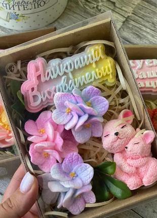 Подарочный набор для учителя учительницы воспитателя воспитательницы. подарочный бокс...