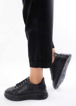 Жіночі кросівки 16688 чорні шкіра2 фото