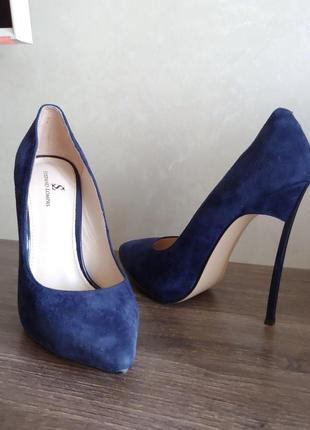 Туфли замшевые "stefano lompas", на шпильке, темно синие, 35р.3 фото