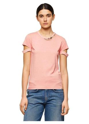 Жіноча футболка diesel рожевого кольору.