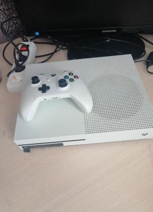 Xbox one 500gb2 фото