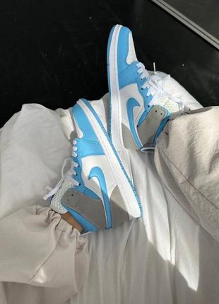 Жіночі кросівки в стилі nike air jordan 1  retro mid se “blue / grey”premium.8 фото