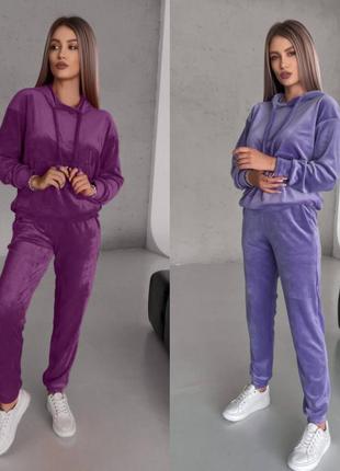 Женский велюровый спортивный костюм