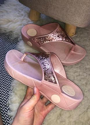 Вьетнамки схожі на fitflop вьятнамки литые резиновые тапочки босоножки шлёпанцы шлепки босоножки шлепанцы шлепанцы литые резиновые резиновые в химамки