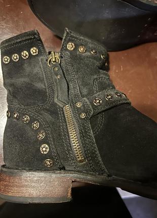 Замшевые зимние ботинки ugg australia- оригинал2 фото