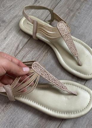 Босоніжки aldo koturnie mid-heel sandals with slingback in beige