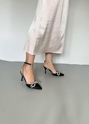 Жіночі туфлі з бантиком на підборах4 фото