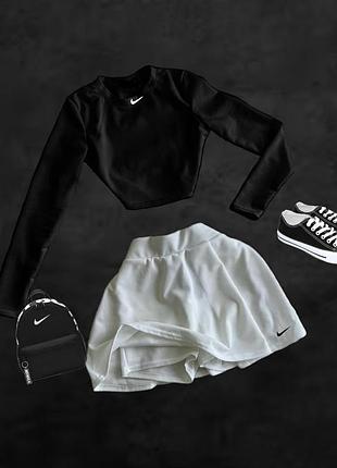 Костюм: топ + юбка-шорты