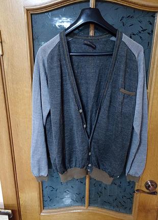 Trussardi дуже приємний кардиган з льону,р.l