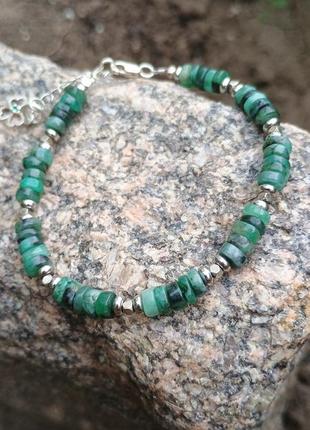 Браслет из изумрудов и серебра