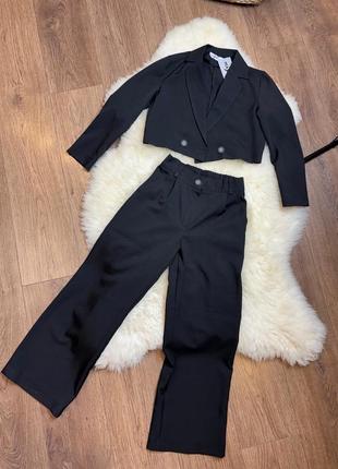Костюм