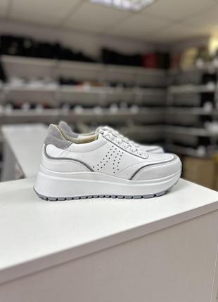 Жіночі кросівки з натуральної шкіри/ стильні жіночі кросівки 👟