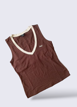 Спортивная майка топ