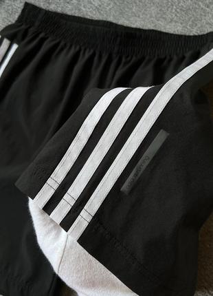 Чоловічі чорні спортивні бігові шорти adidas running оригінал розмір s/m як нові8 фото