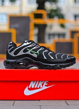 Мужские кроссовки найк аэр макс плюс тн / nike air max plus tn