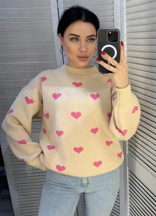 Свитер женский в сердечки