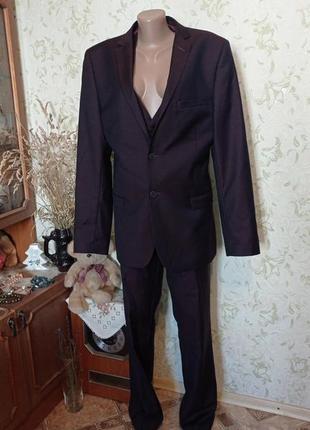 Костюм тройка 42/40/34  70% wool