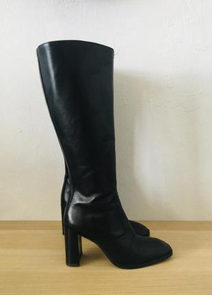 Кожаные сапоги zara