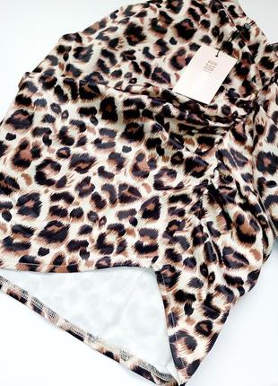 Изысканная сатиновая юбка в леопардовый принт5 фото