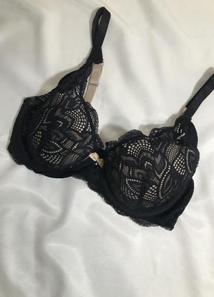 Шикарный кружевной бюстгальтер