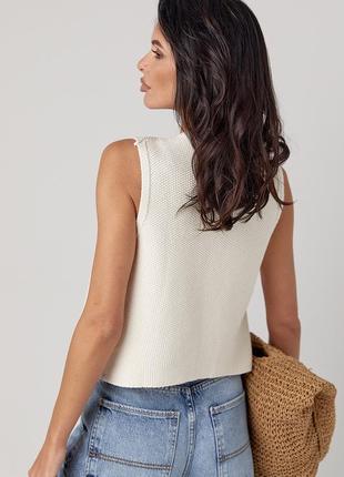 Женский жилет на завязках из вискозной пряжи