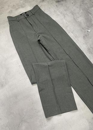Темно серые прямые брюки со стрелками pull & bear wide leg