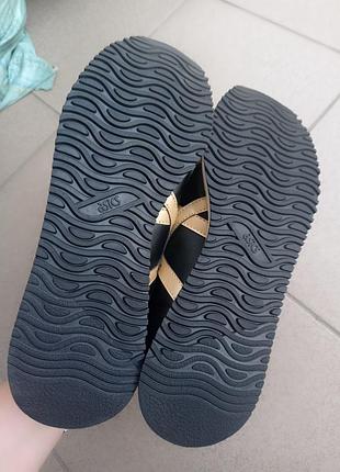 Оригинальные кроссовки asics