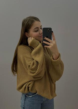 Светр з горлом