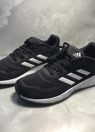 Кросівки 👟