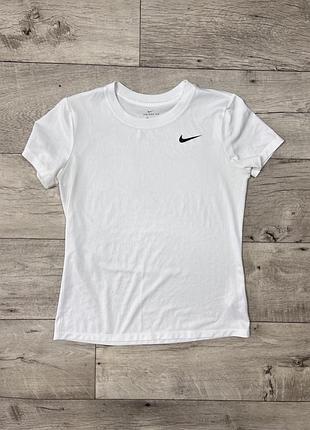 Белая женская  футболка the nike tee размер s