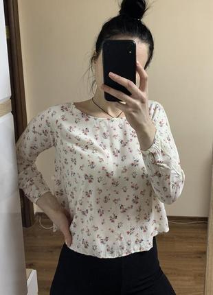 Крутая блуза нарядная из вискозы в цветочный принт bershka