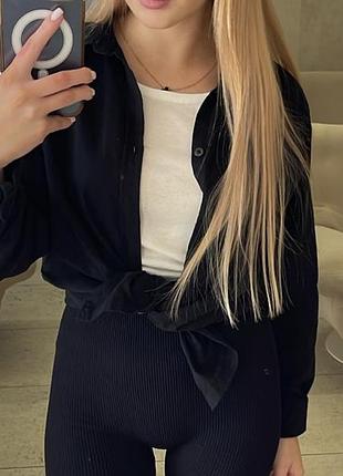 Чорна базова сорочка