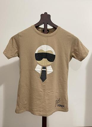 Футболка оверсайз в стиле karl