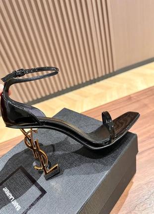 Босоножки в стиле ysl