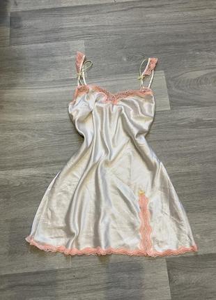 Пеньюар белая ночнушка ночная рубашка с кружевом мини короткая вытягивающая вытягивающая сикрет