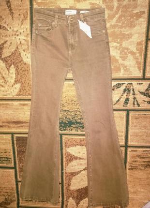 Джинсы клеш стреш bershka 25р